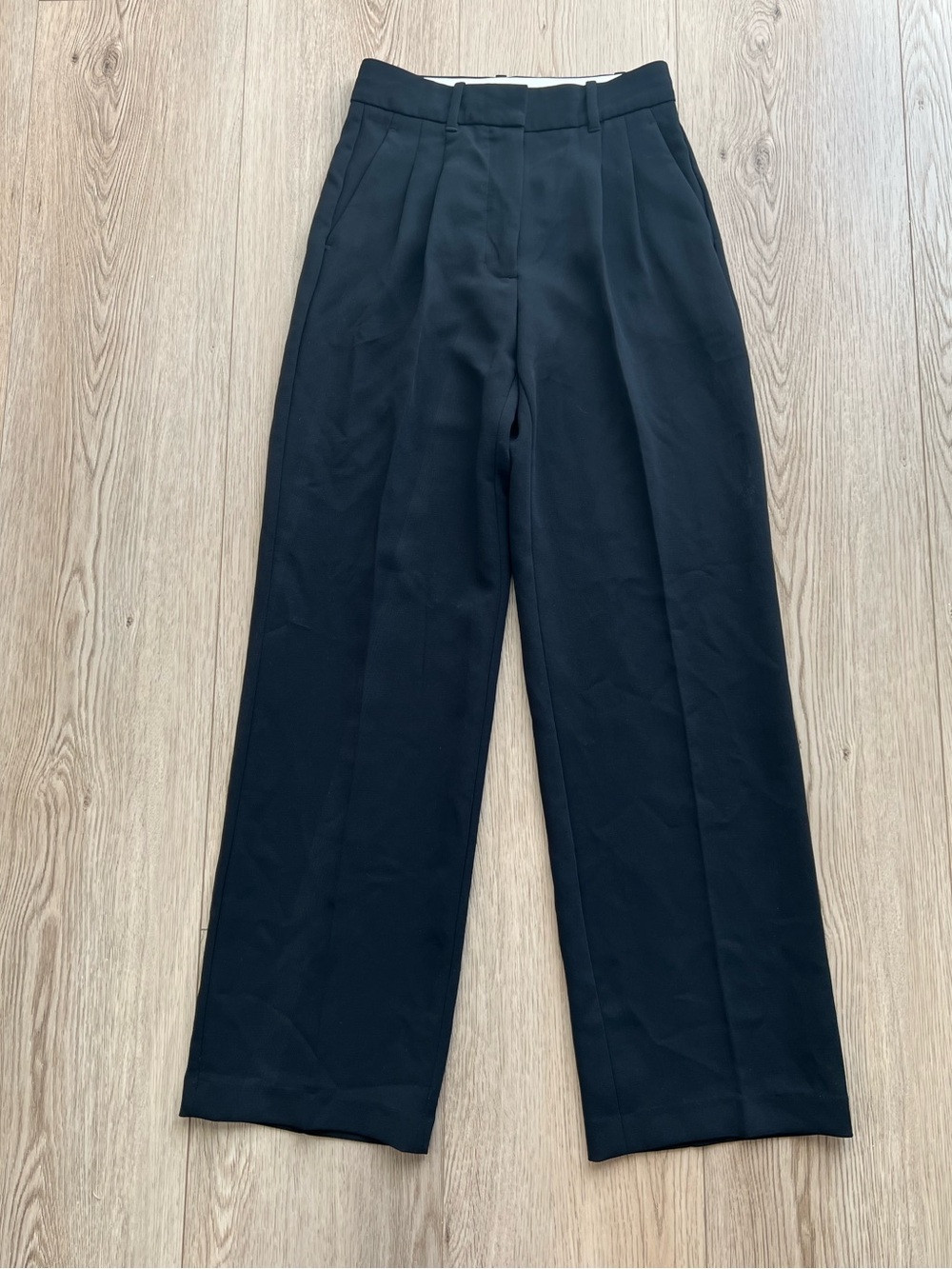 NWOTS Aritzia The Effortless Pant™ Curve-Fit - Crepette™ Sz 2 Black - Picture 5 of 13